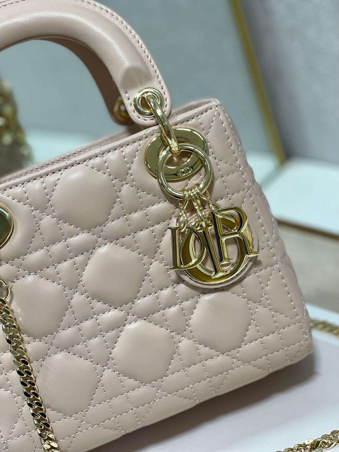 mini lady 17 lambskin