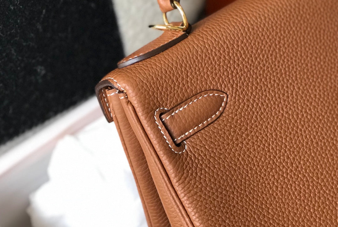 HM KELLY BAG IN BROWN TOGO GOLD HARDWARE