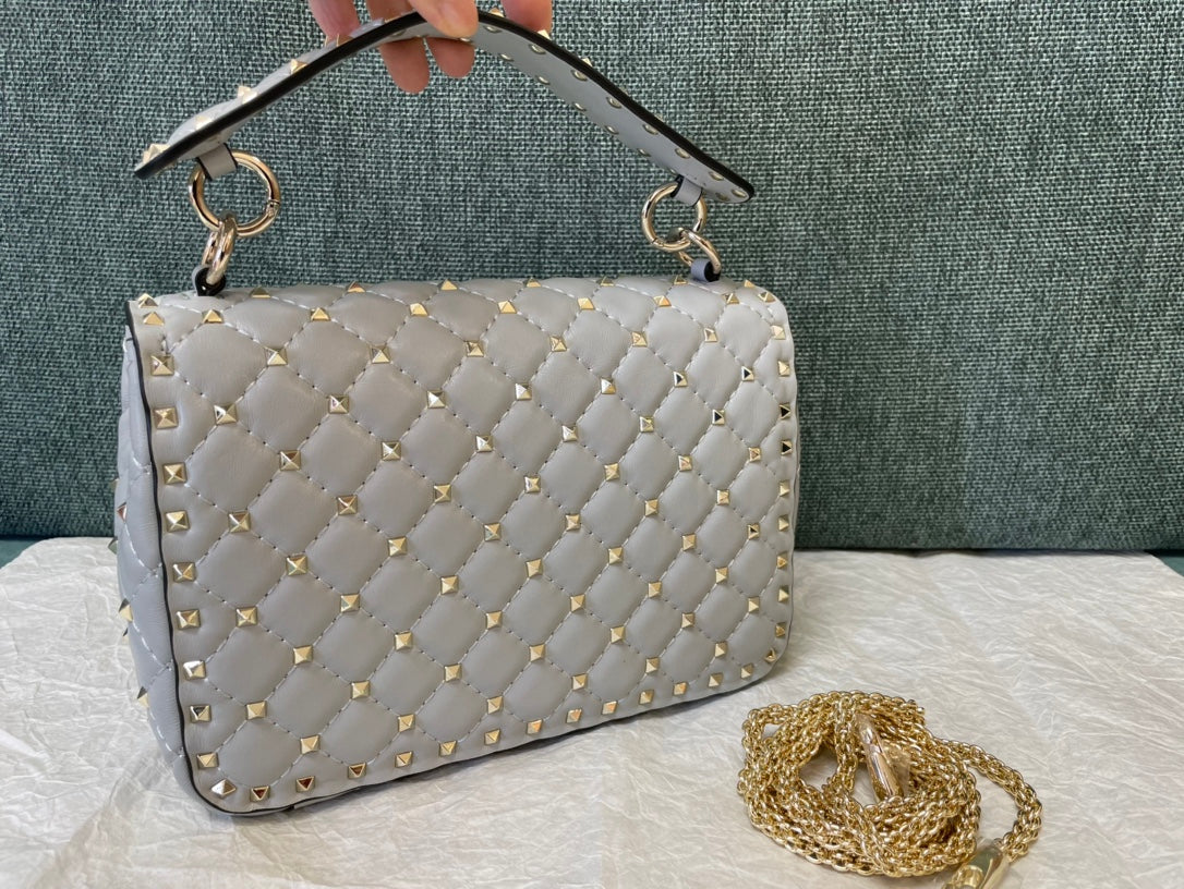 garavani rockstud spike medium 24cm grey lambskin