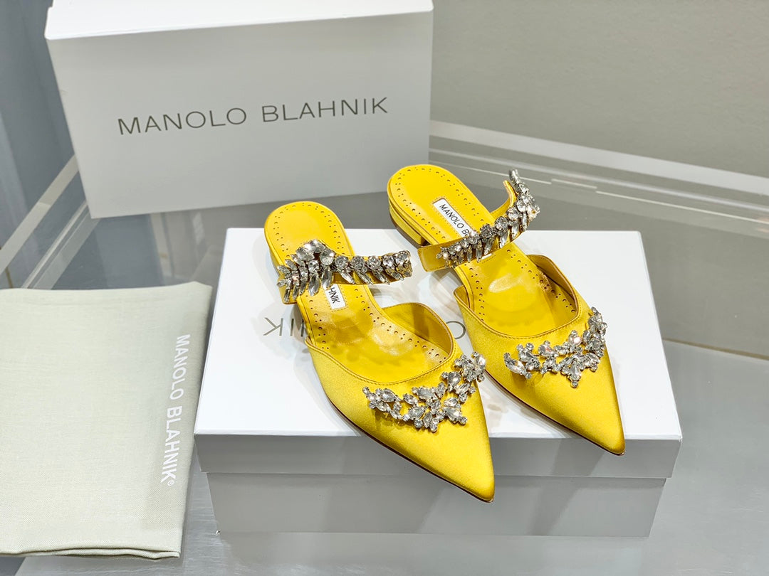 Manolo Flats Mules Crystal Yellow Silk Satin 327472