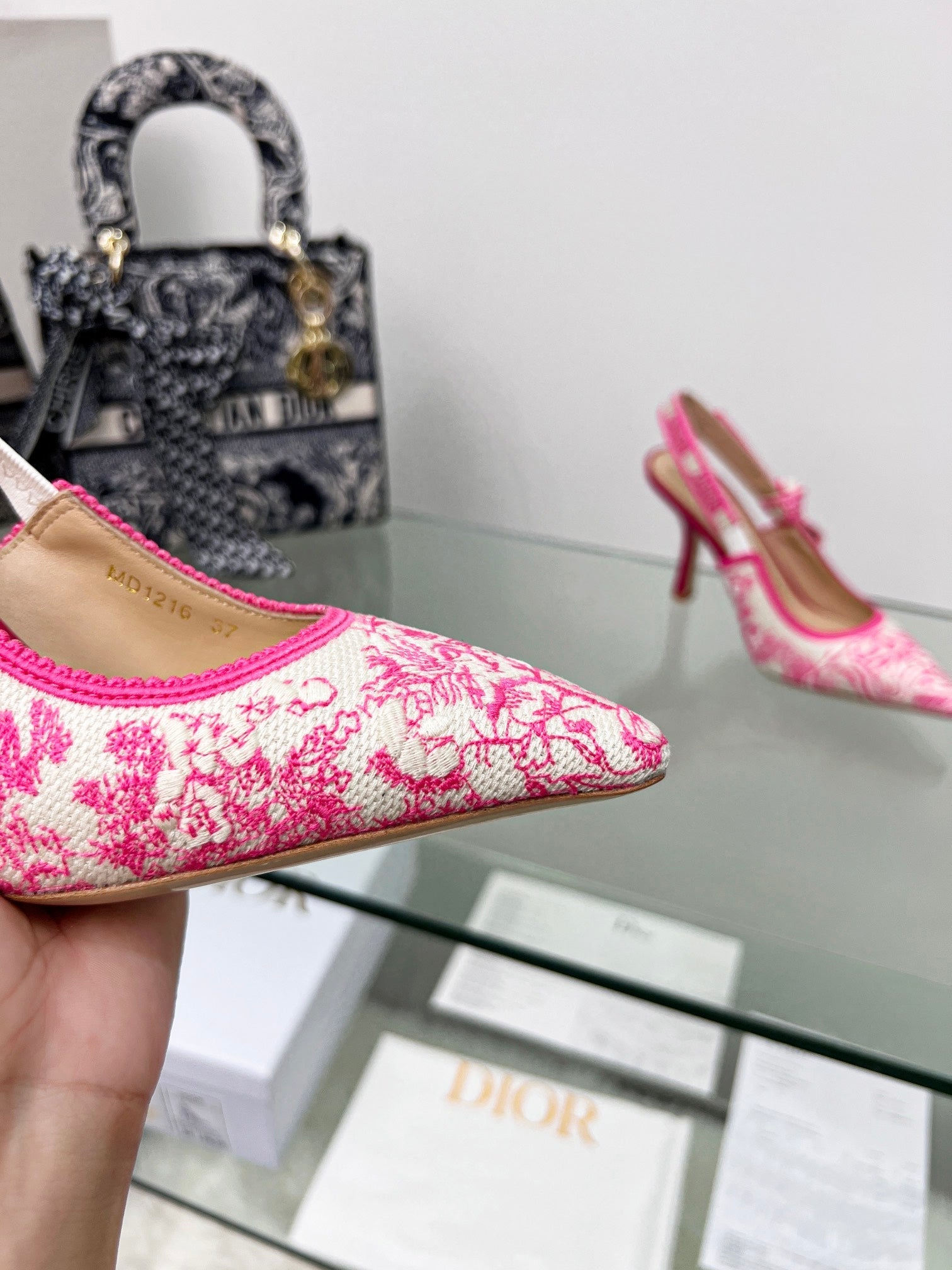 CD 25 J'Adior Slingback Pump Pink White Mesh Sheepskin