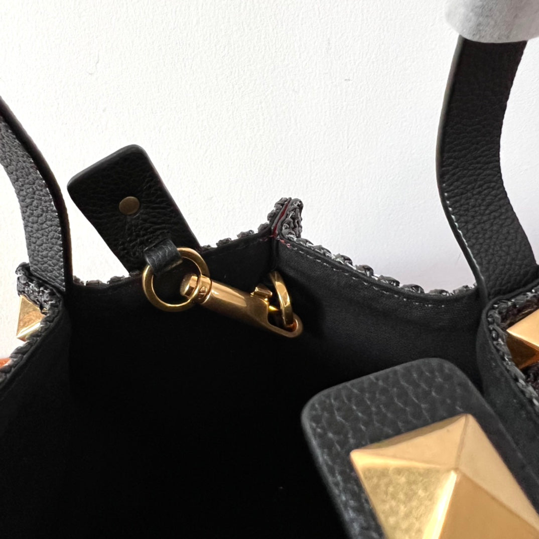 Valentino Spring and Summer Tote Bag Black Raffia 552569