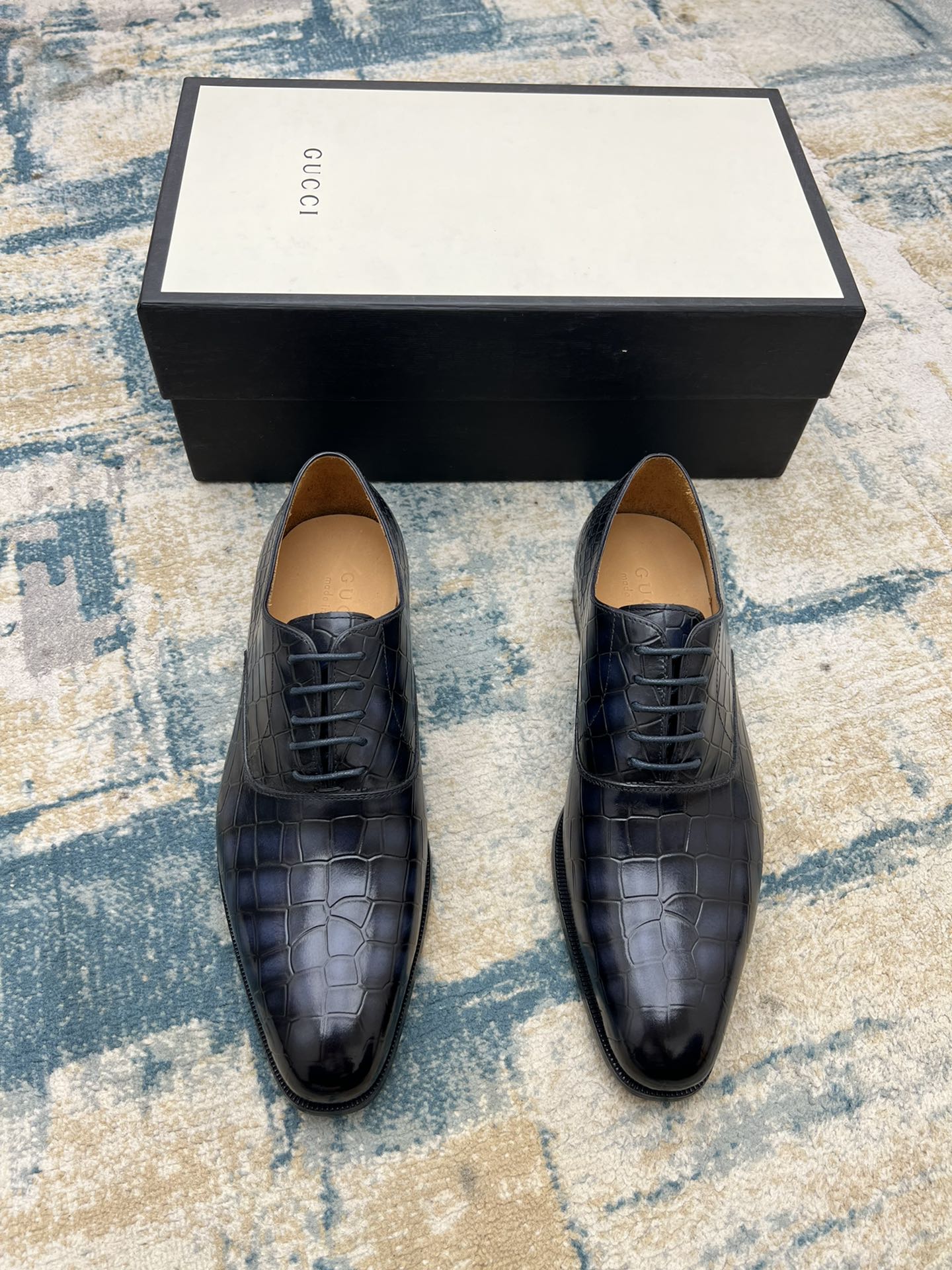 GG Men's Dress Shoe Blue Crocodile Embossed Calfskin 533107