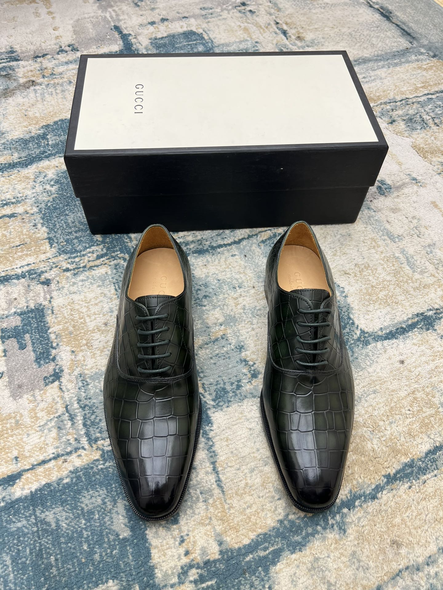 GG Men's Dress Shoe Green Crocodile Embossed Calfskin 533109