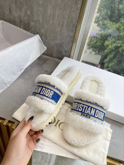 CD 25  Flat Slippers White Blue Wool 395569