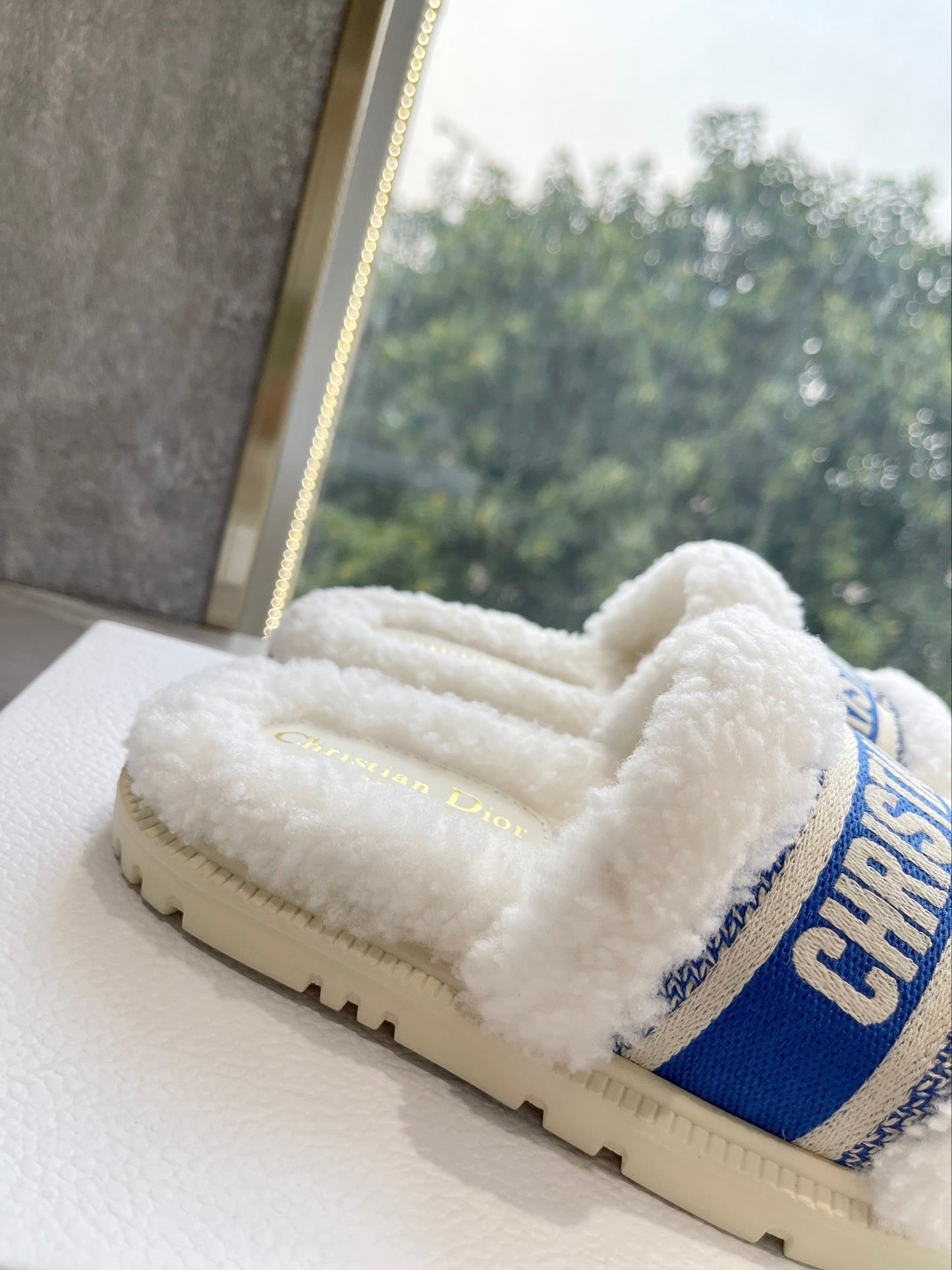 CD 25  Flat Slippers White Blue Wool 395569