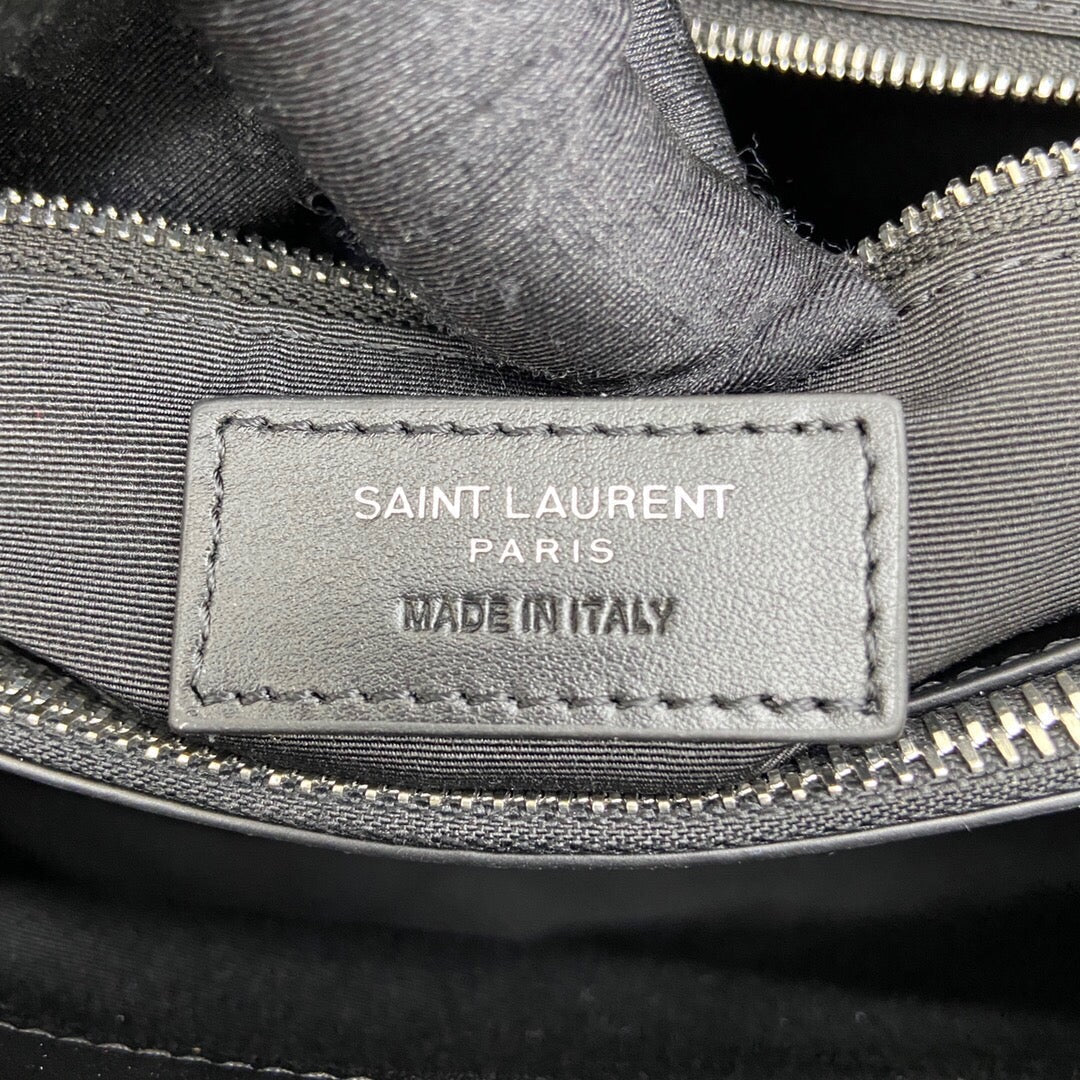 LOULOU MEDIUM 32 BLACK  QUILTED LEATHER SILVER HARDWARE