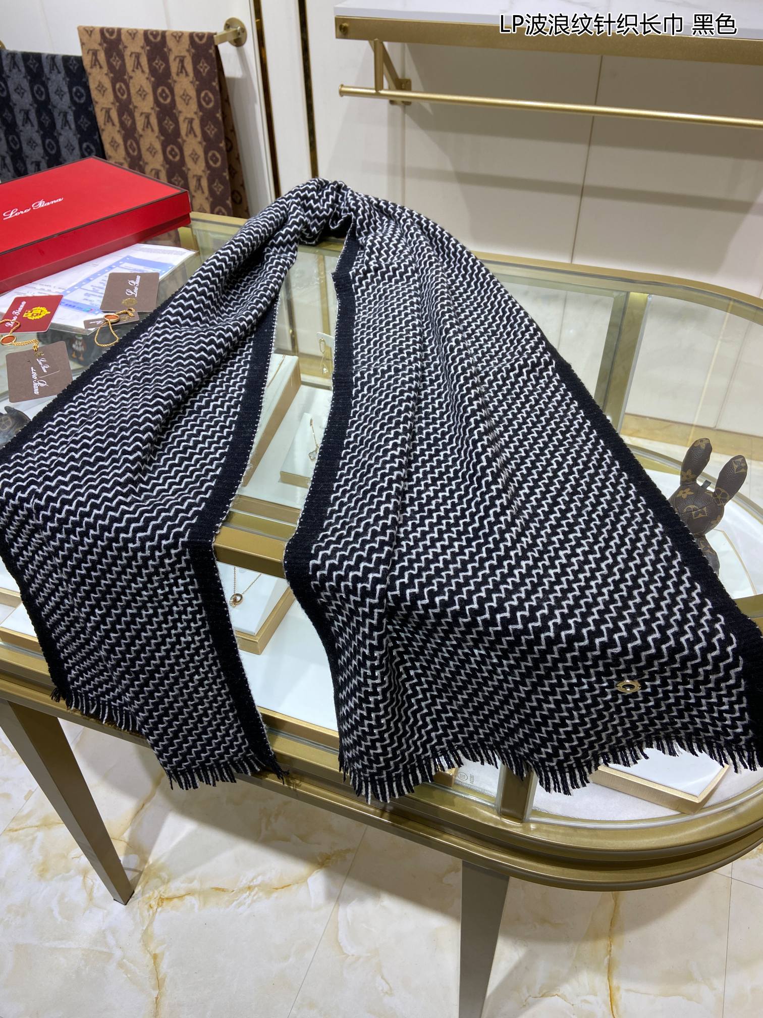 LP Scarf 190 CM In Black White Cashmere 645515