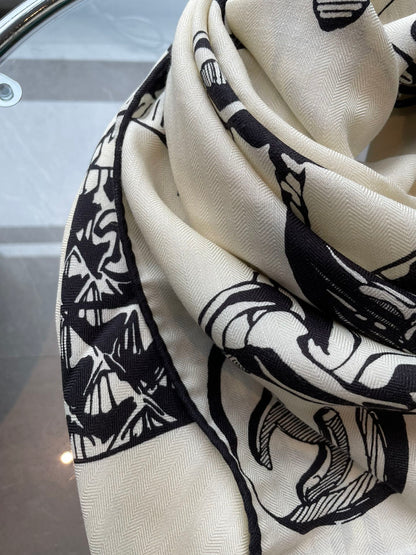 CC Square Scarf 140 CM In White Black Silk  421550