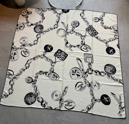 CC Square Scarf 140 CM In White Black Silk  421550