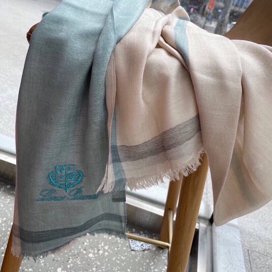 LP Quadrata Rainbow Scarf 200 CM In Beige Mix Turquoise Cashmere Silk  670020