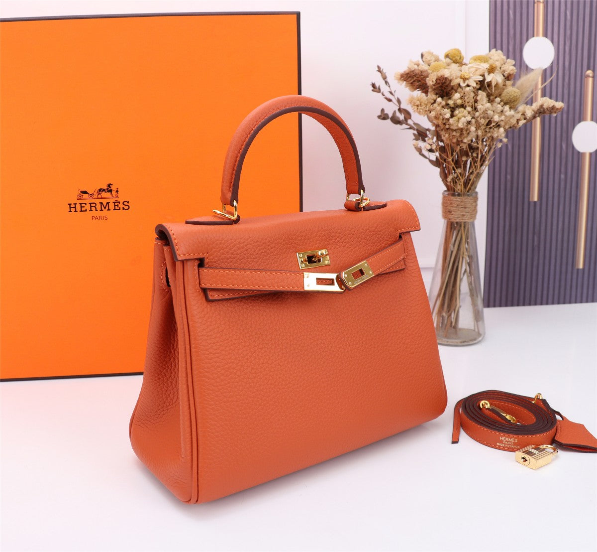 HM KELLY BAG 28 ORANGE TOGO GOLD HARDWARE