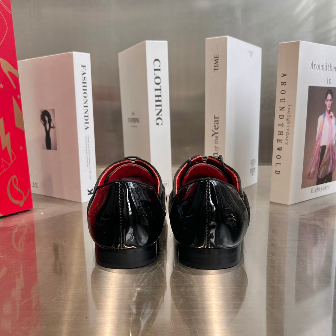 Christian Louboutin Men's Greggy Chick Oxfords Black Red Patent Leather 384174