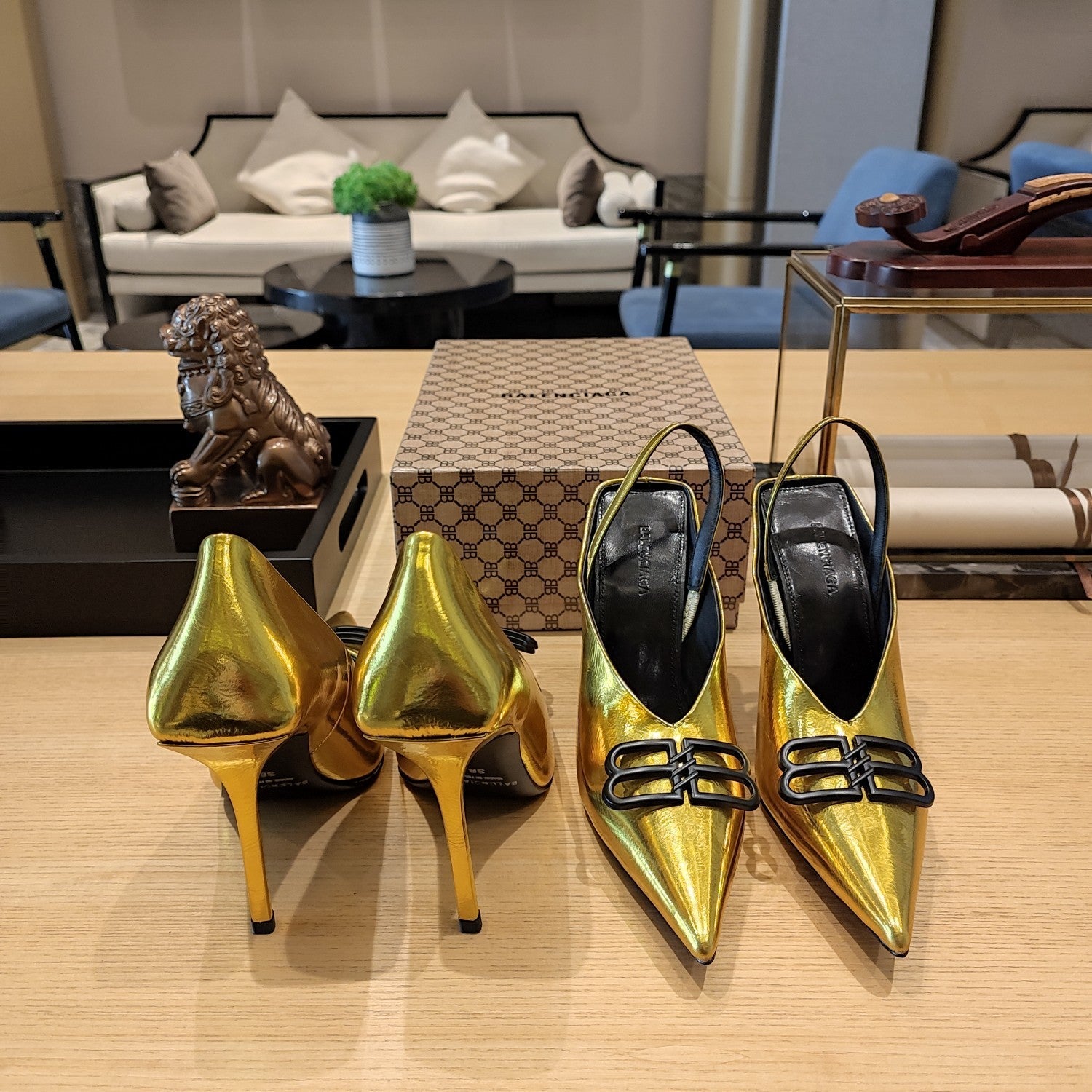 Balenciaga 26s High Heel 100 Gold Patent Leather 681203