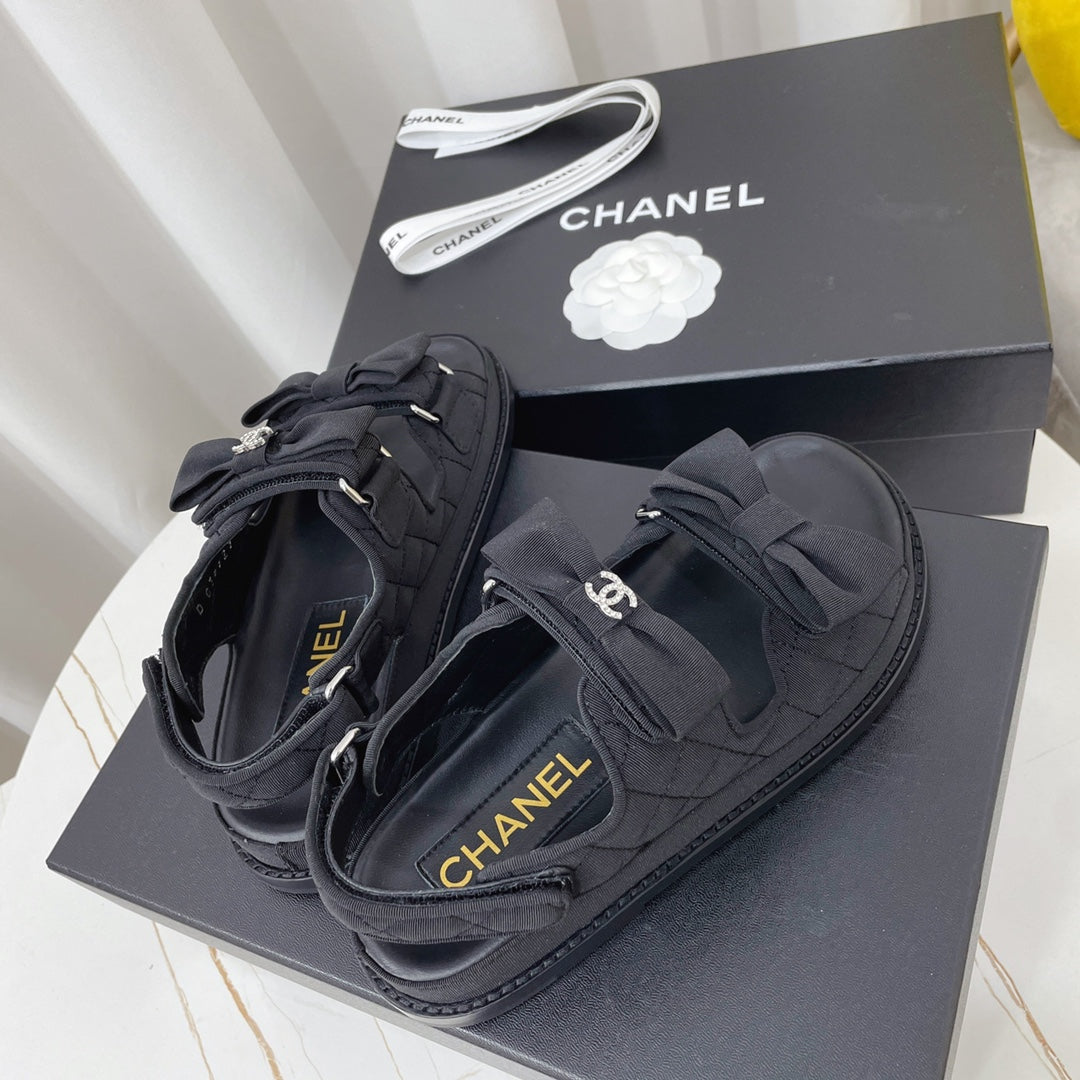 Chanel 2026 Classic Sandals Patent Leather Cowhide 828661