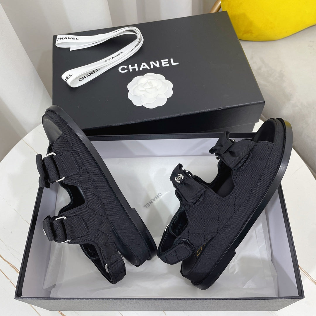 Chanel 2026 Classic Sandals Patent Leather Cowhide 828661