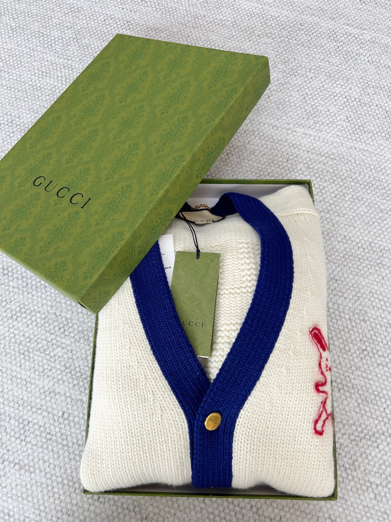 GG 25 Rabbit Cardigan White Wool 0003