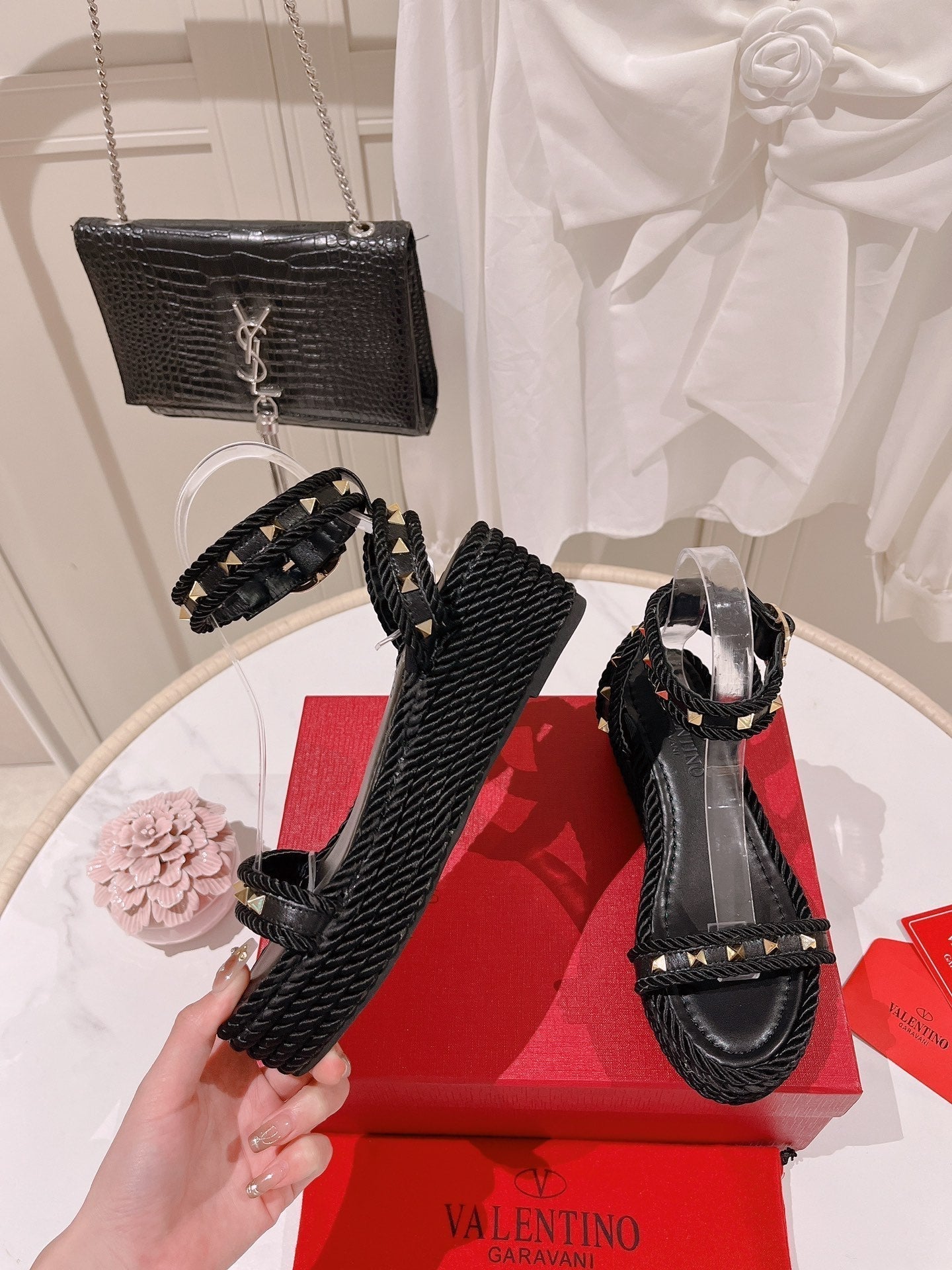 VT Rockstud Platform Sandals 65mm Black Espadrilles Calfskin 521309