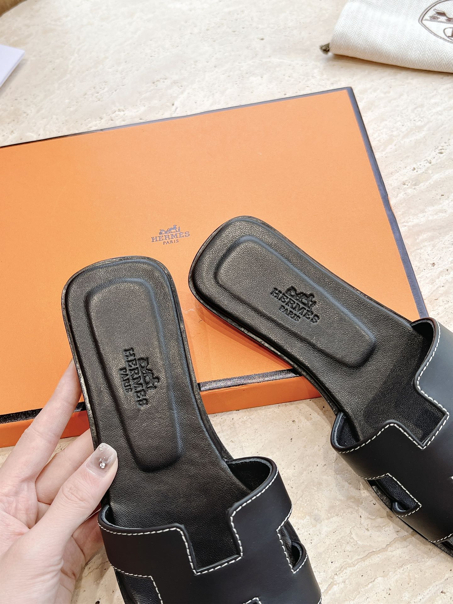 Hermes 25 Oran Sandal Calfskin