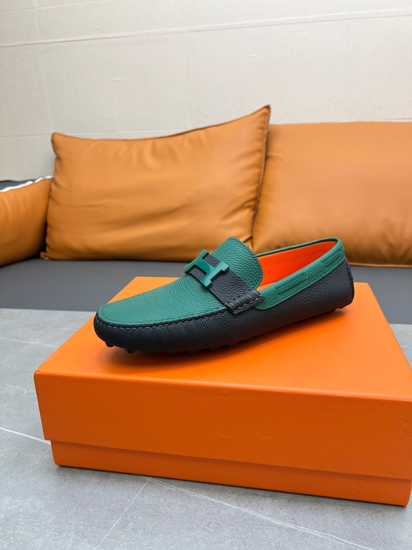 HM H-LOGO LOAFER PINE GREEN AND BLACK CALFSKIN