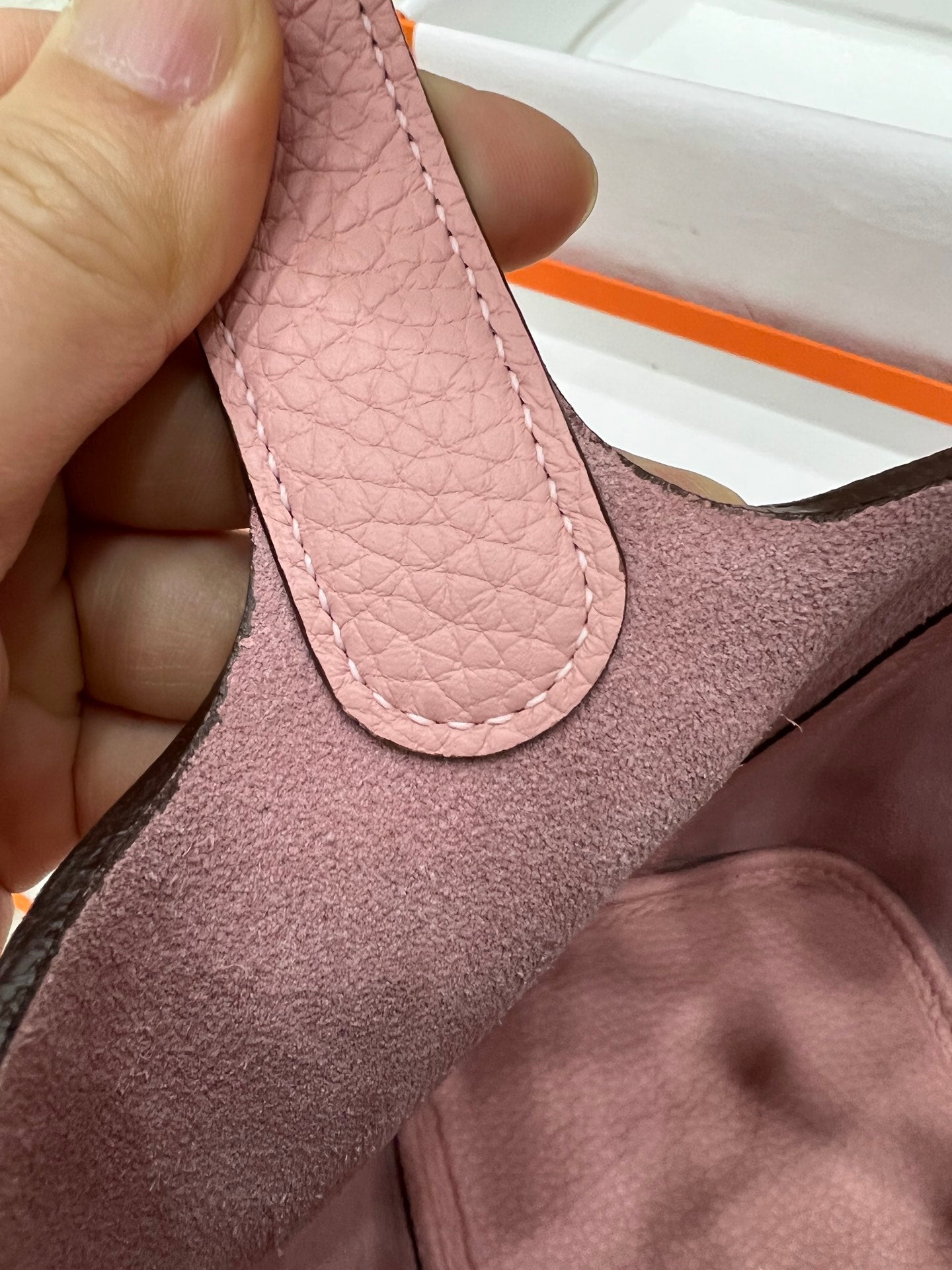 HM PICOTIN LOCK 18 BABY PINK TOGO LEATHER