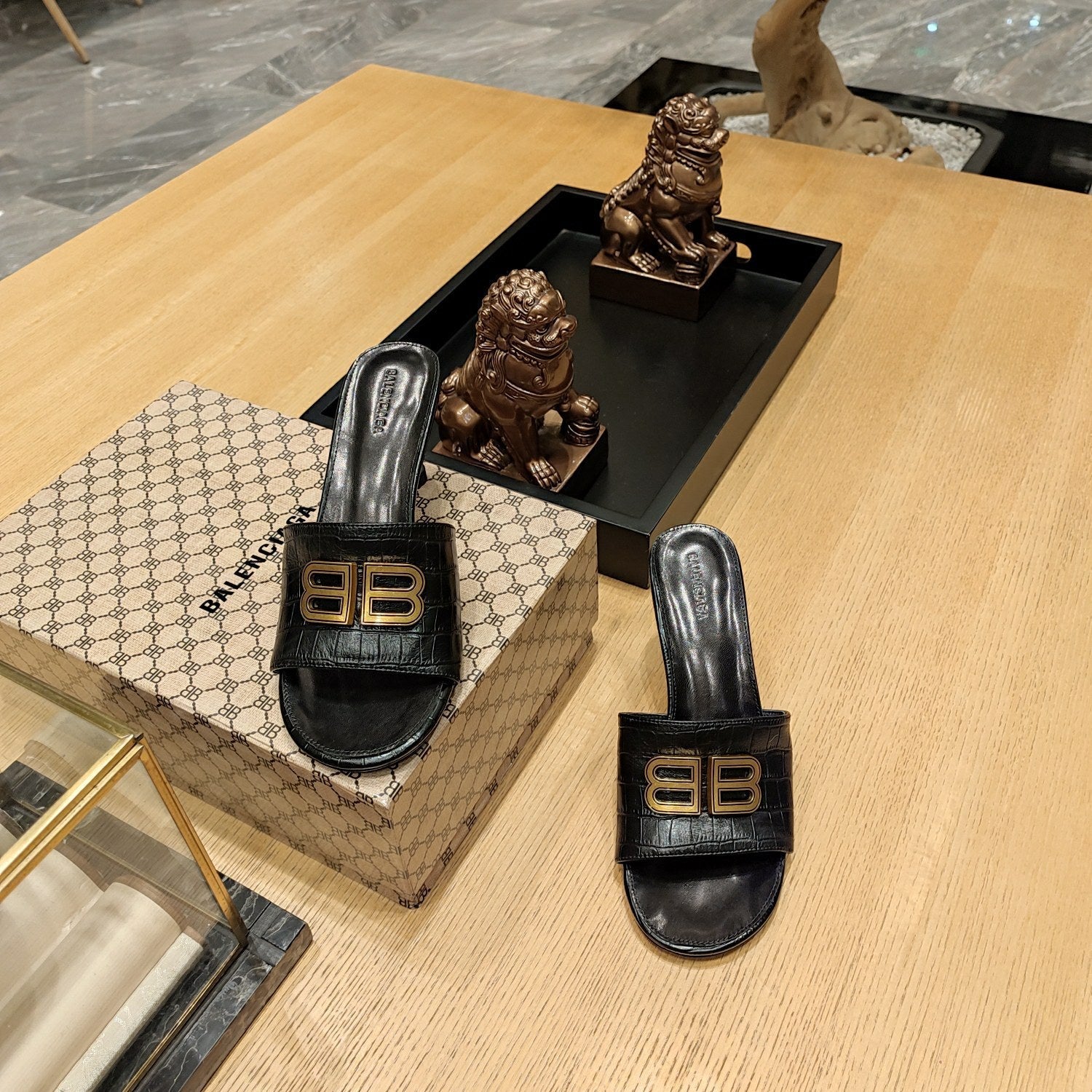 Balenciaga 26s Heeled Sandals 70 Black Crocodile Patterned Cowhide 681349