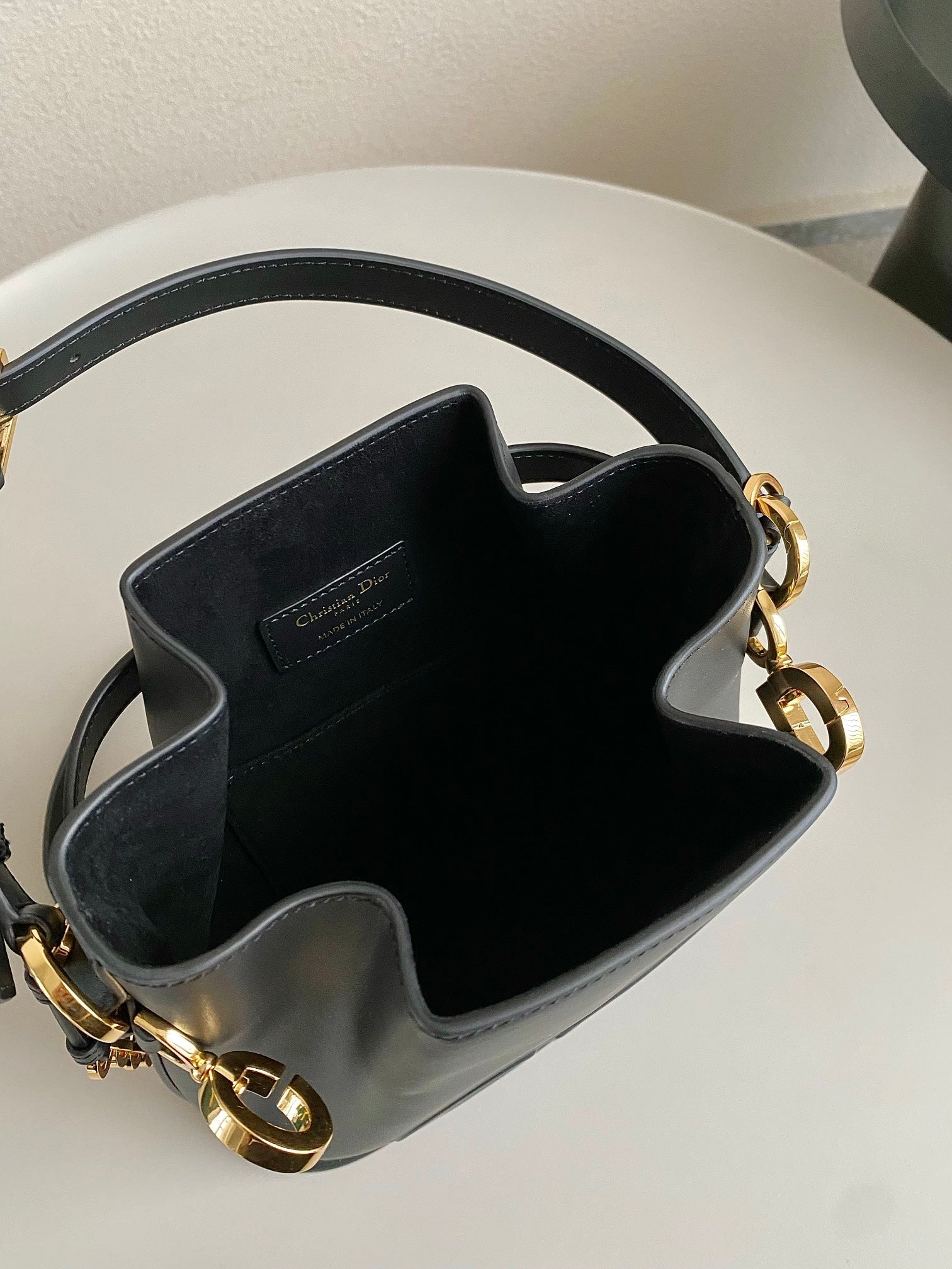 MEDIUM C'EST 24 CD-EMBOSSED CALFSKIN