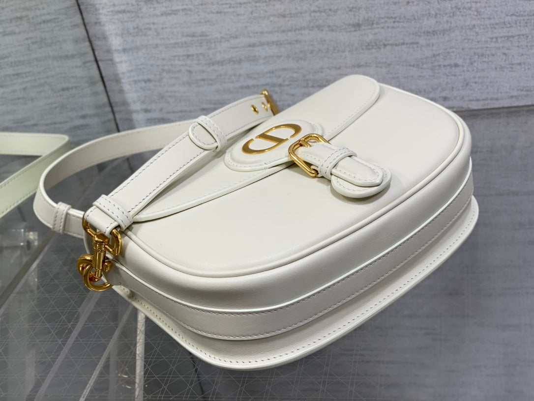 MEDIUM CD BOBBY 22CM CALFSKIN GOLD HARDWARE