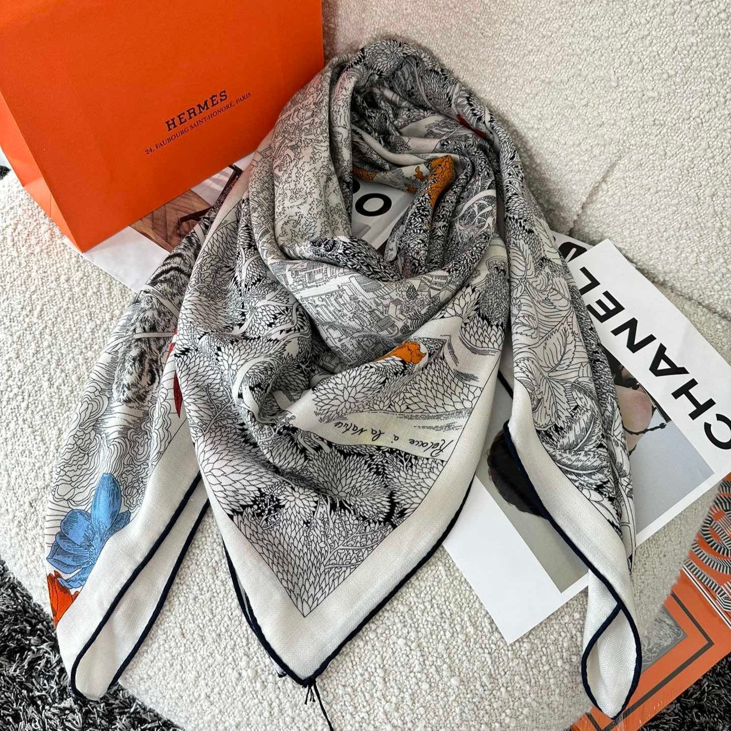 Retourala Nature Hermes Scarf 140 CM White Black Colorful Silk