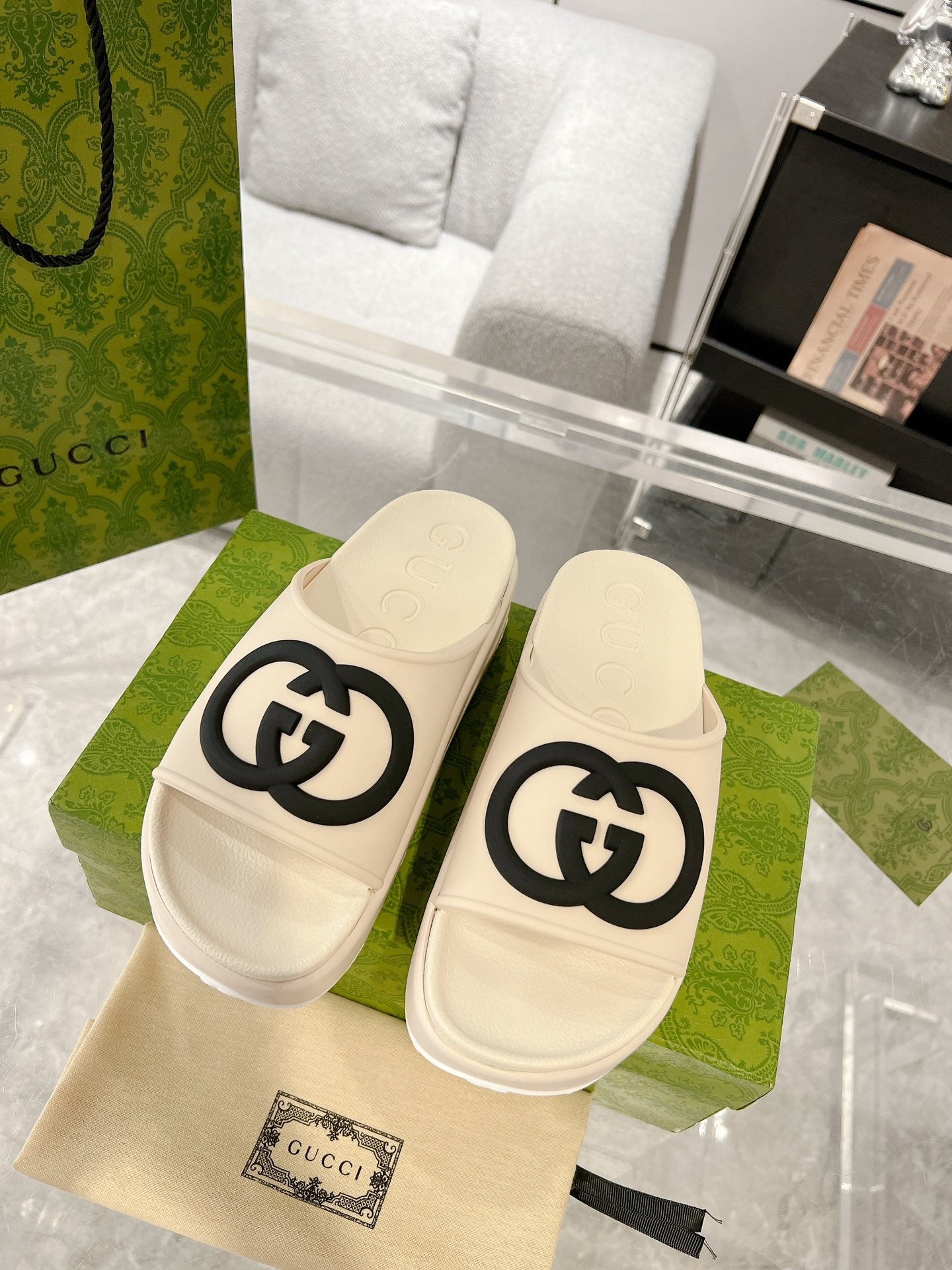 GC 25 Interlocking G 50mm Slide Sandal Beige Black Cowhide 292398