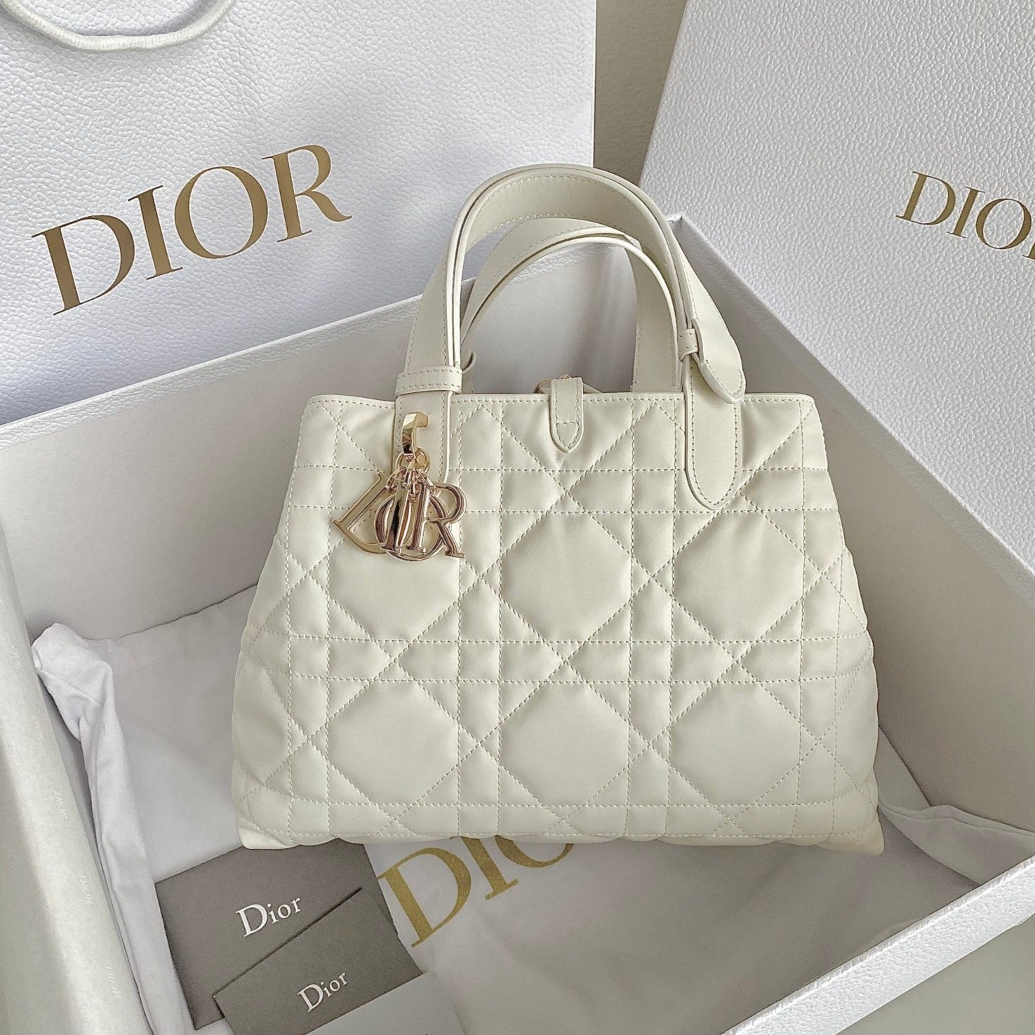 TOUJOURS 28 BAG LAMBSKIN