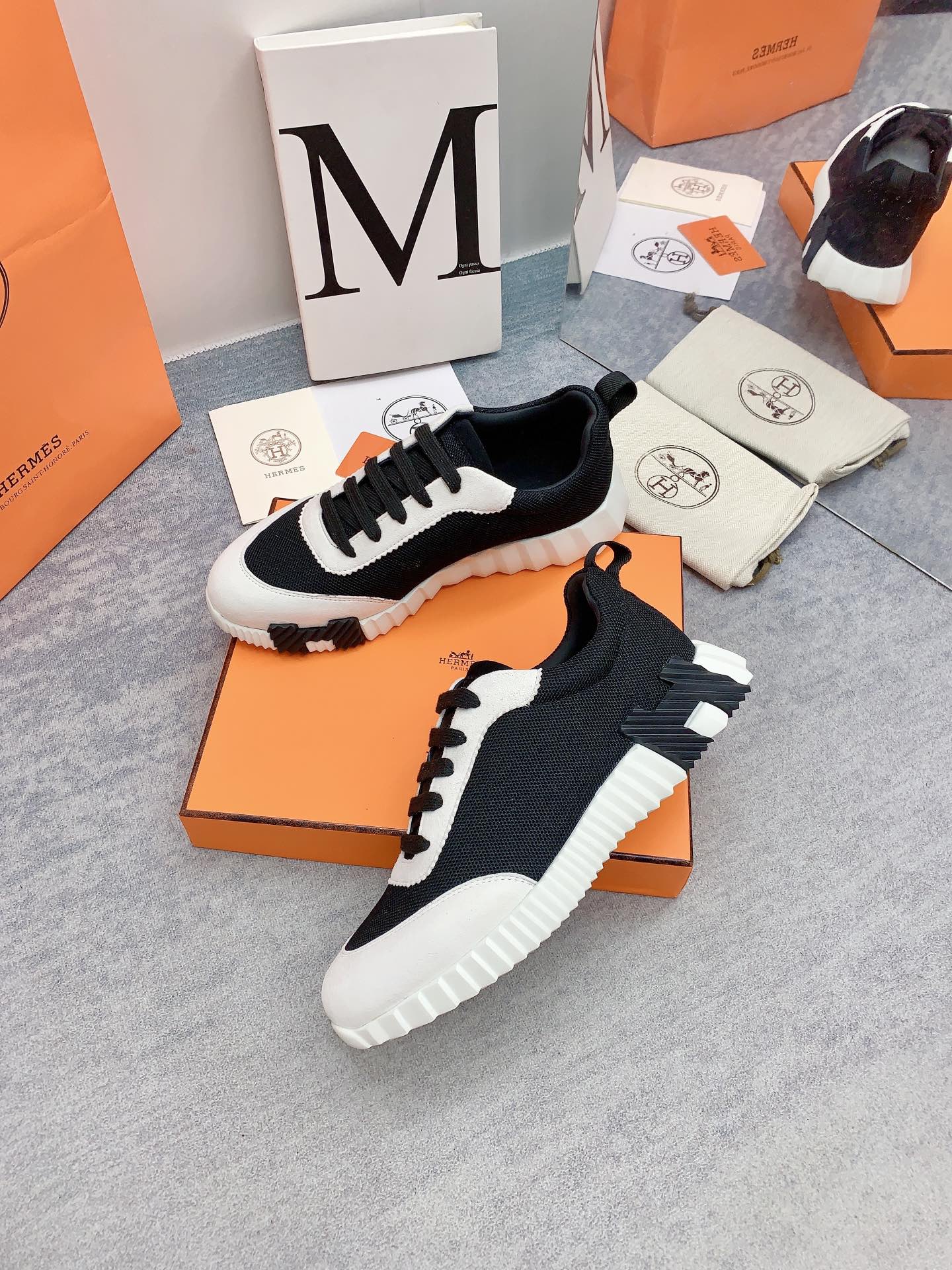 HM Bouncing Sneaker In Black Mesh Fabric 106459