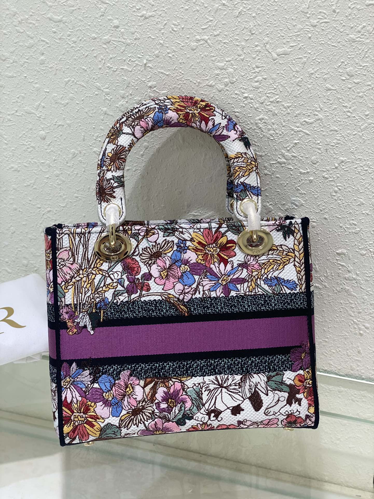 medium lay 24 purple white embroidery