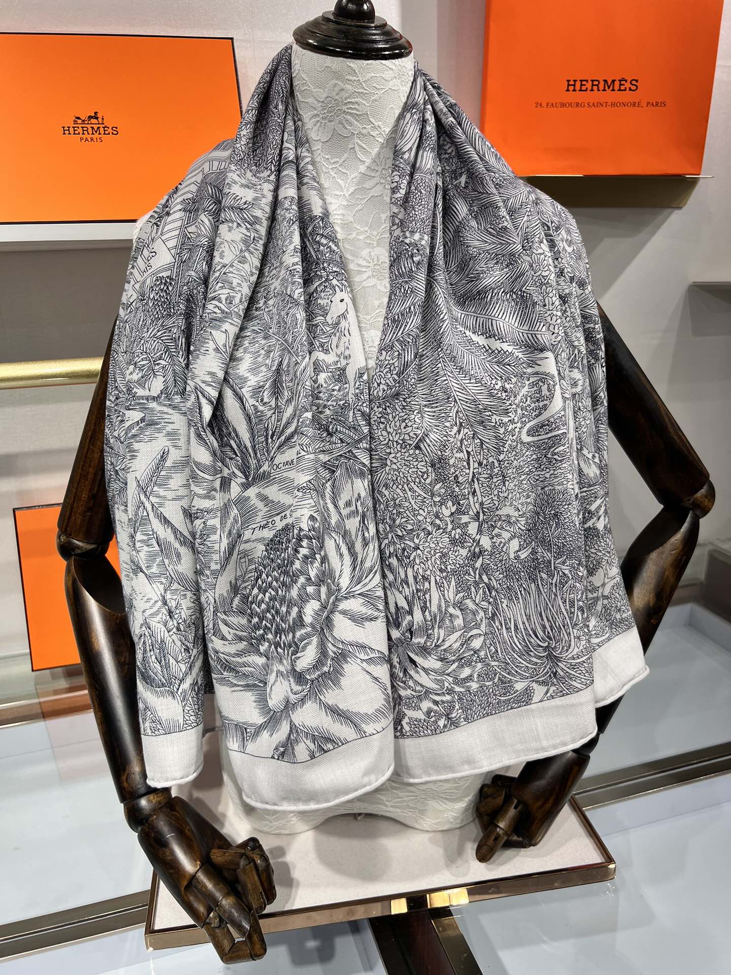 Faubourg Tropical Scarf 135 CM Grey White Cashmere And Silk