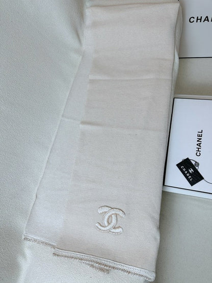 CC Scarf 220 CM In White Cashmere 389886