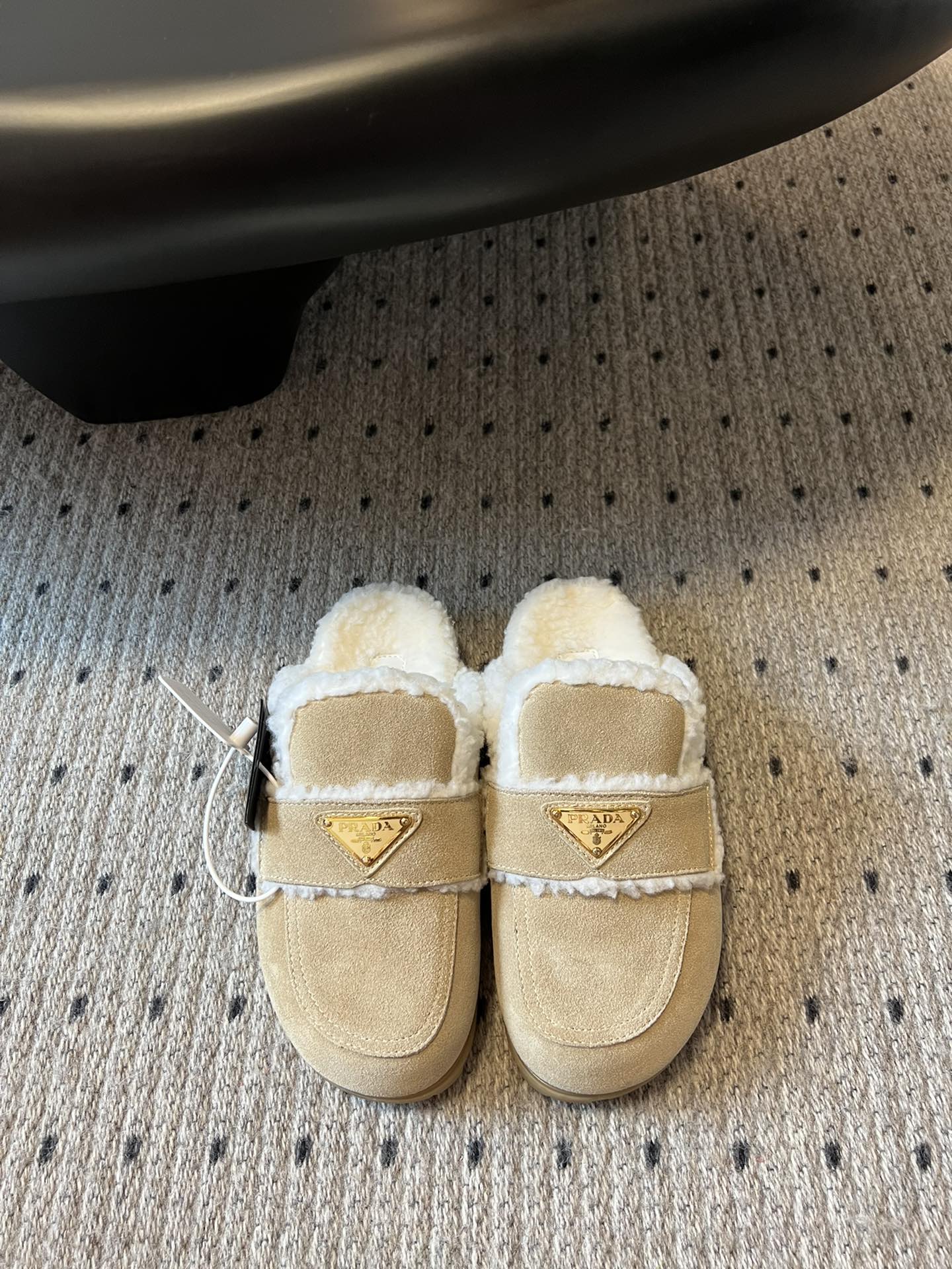 PRA Furry Half-Slipper Beige Suede 478566