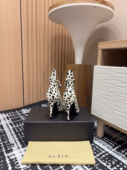 Alaia Decollete Pumps 105mm In White Black Cowhide 121913