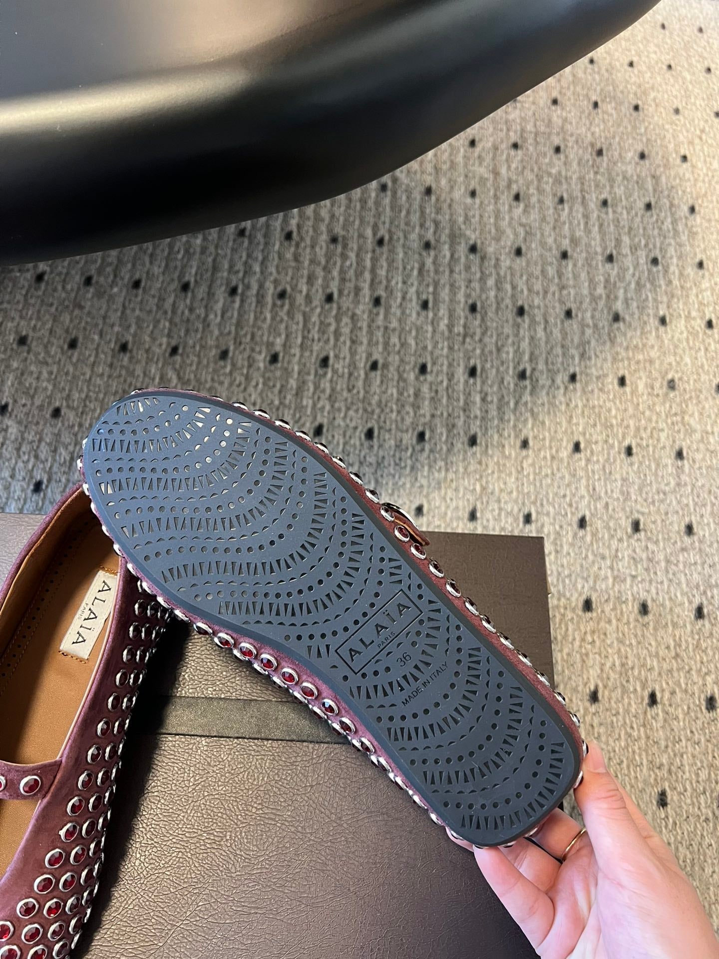 Alaia 25 Strass Ballet Flats Garnet Red Suede Goatskin 303725
