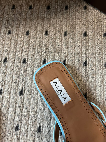Alaia 25 Infradito Fishnet Flat Mules Lagoon Green Lampskin 303711