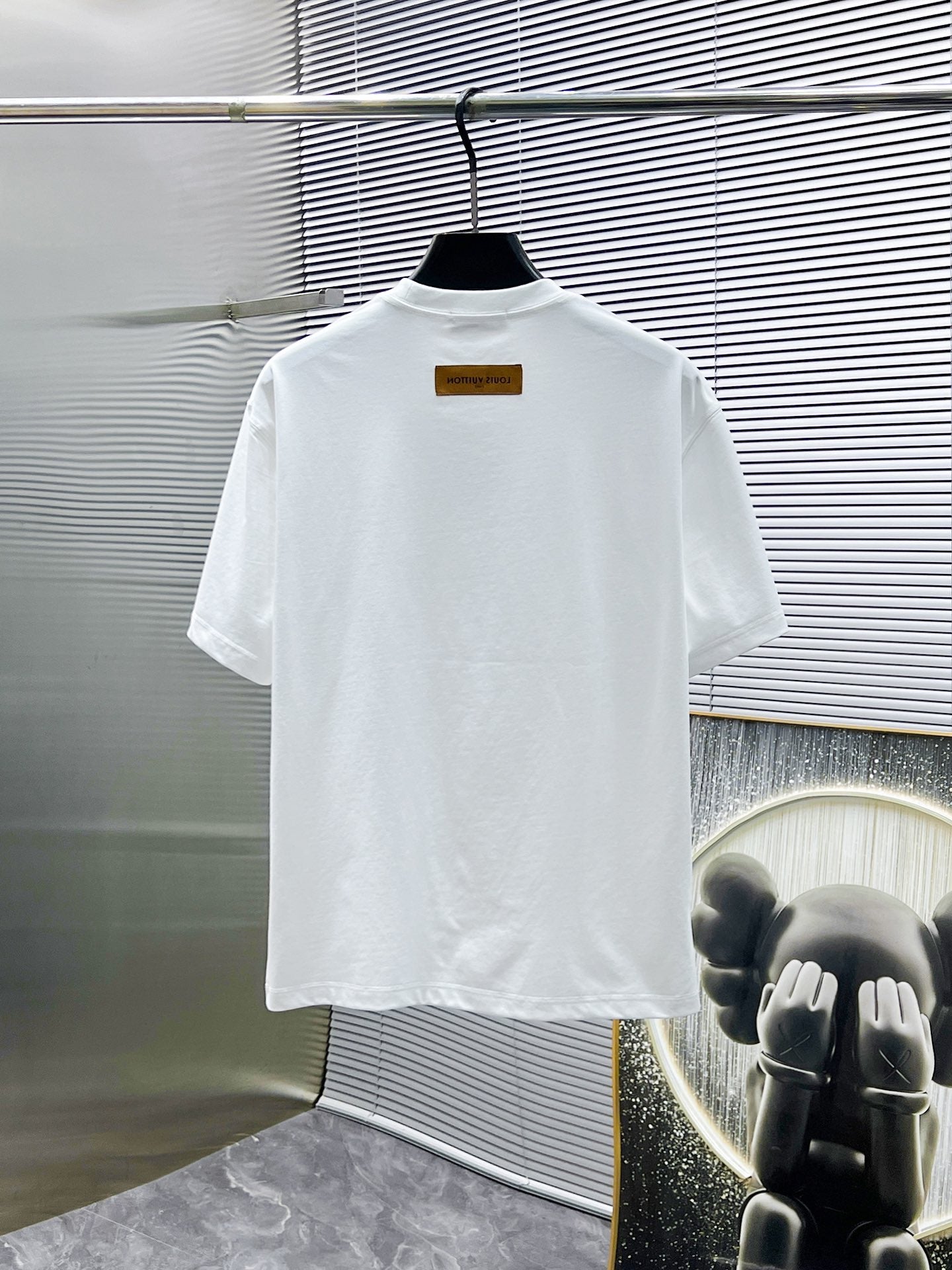 LV WHITE COTTON T-SHIRT COLORFUL LOGO 238820