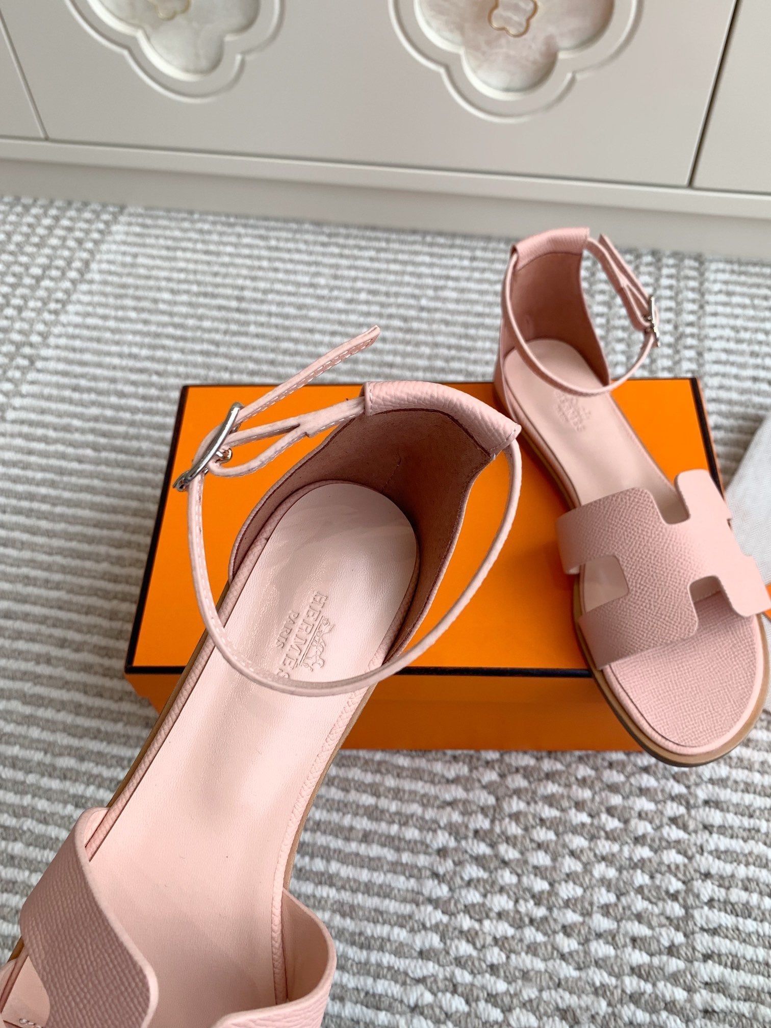 HM Sandal Grained Calfskin ide 858911