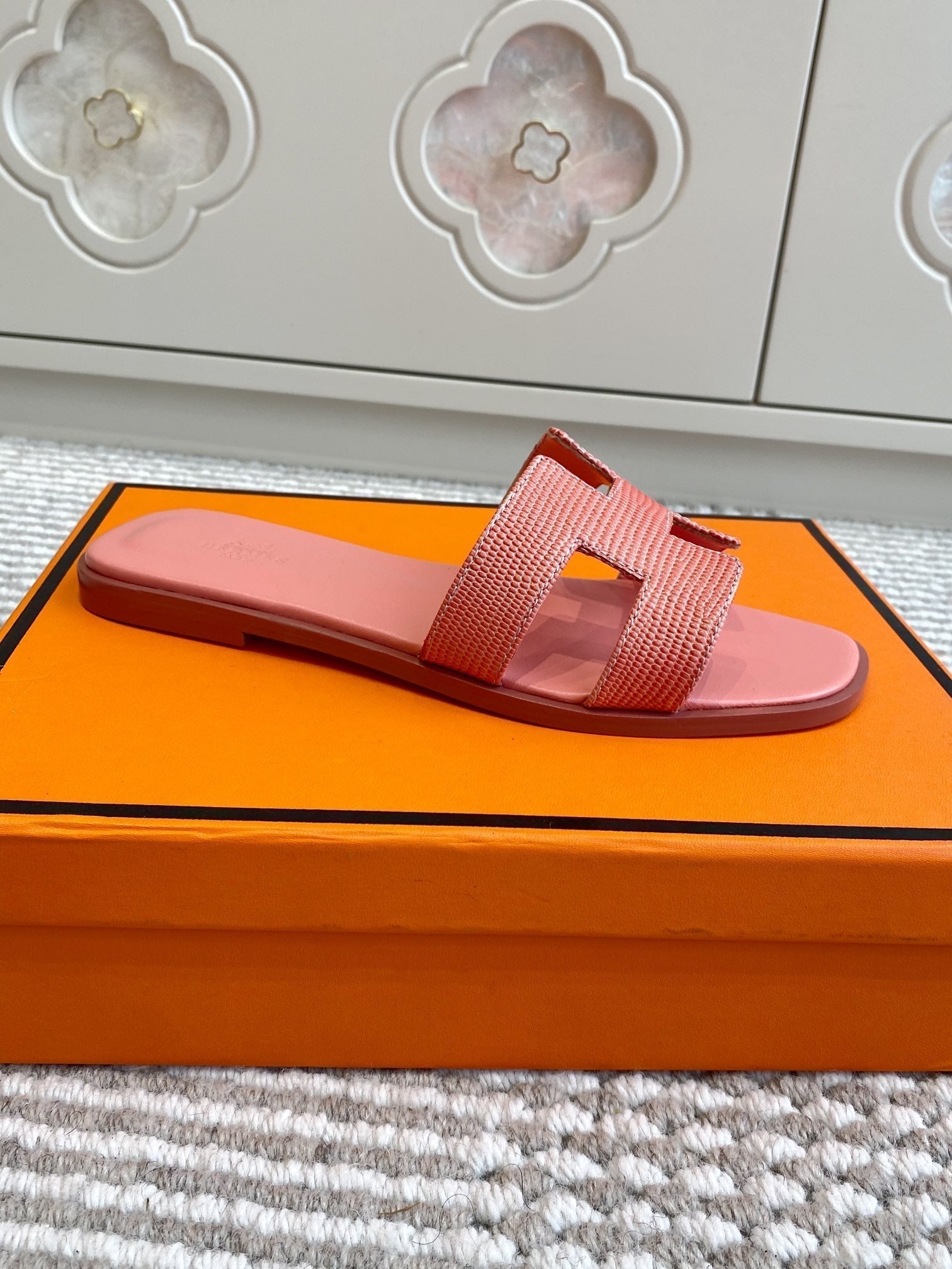 HM Oran Sandal Pink Sheepskin 291400