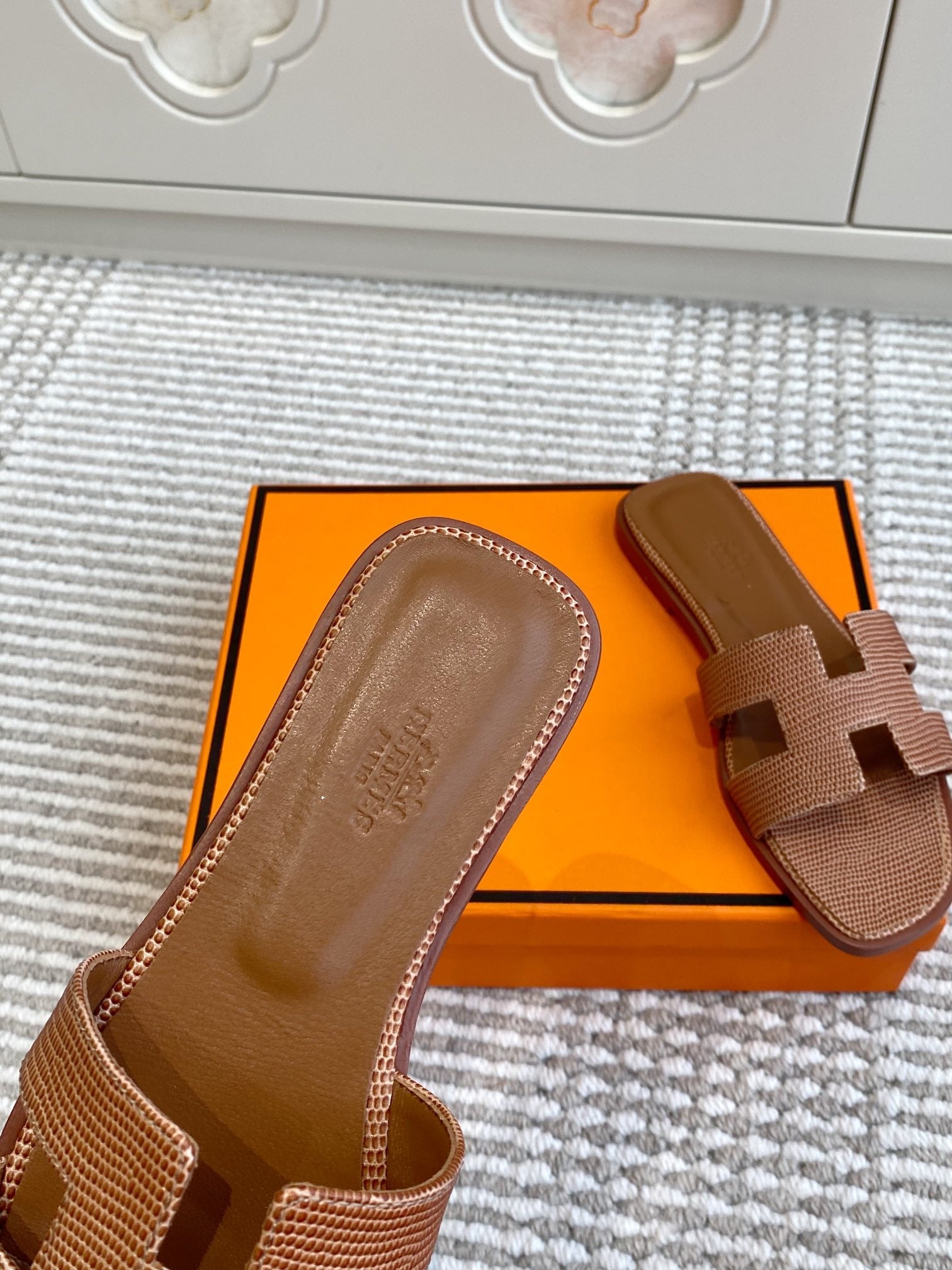 HM Oran Sandal Brown Sheepskin 291402
