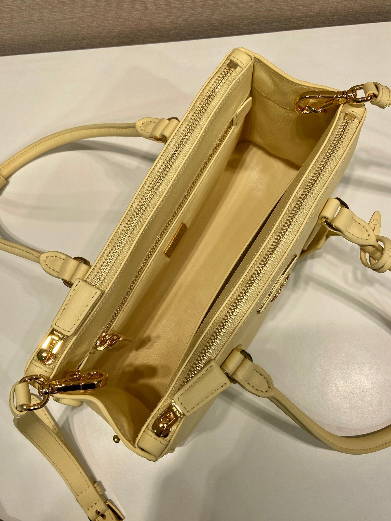 PRA New killer bag light beige calfskin 340514