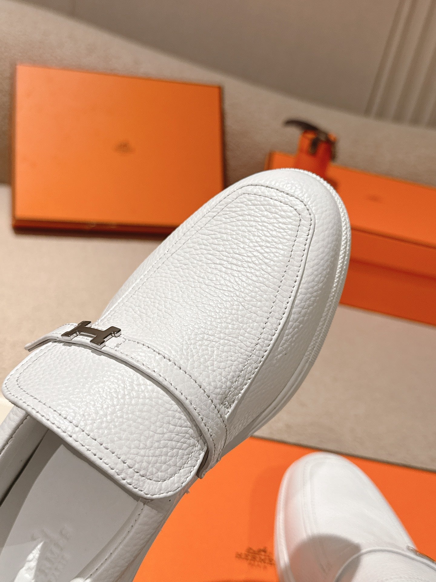 HM 25ss Loafers White Sheepskin 577163