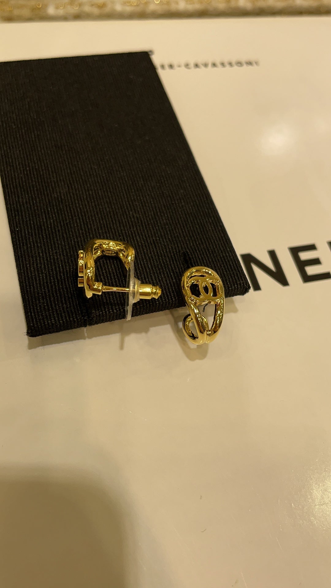 Chanel 2026 Hollowed-out CC Gold Teardrop Earrings