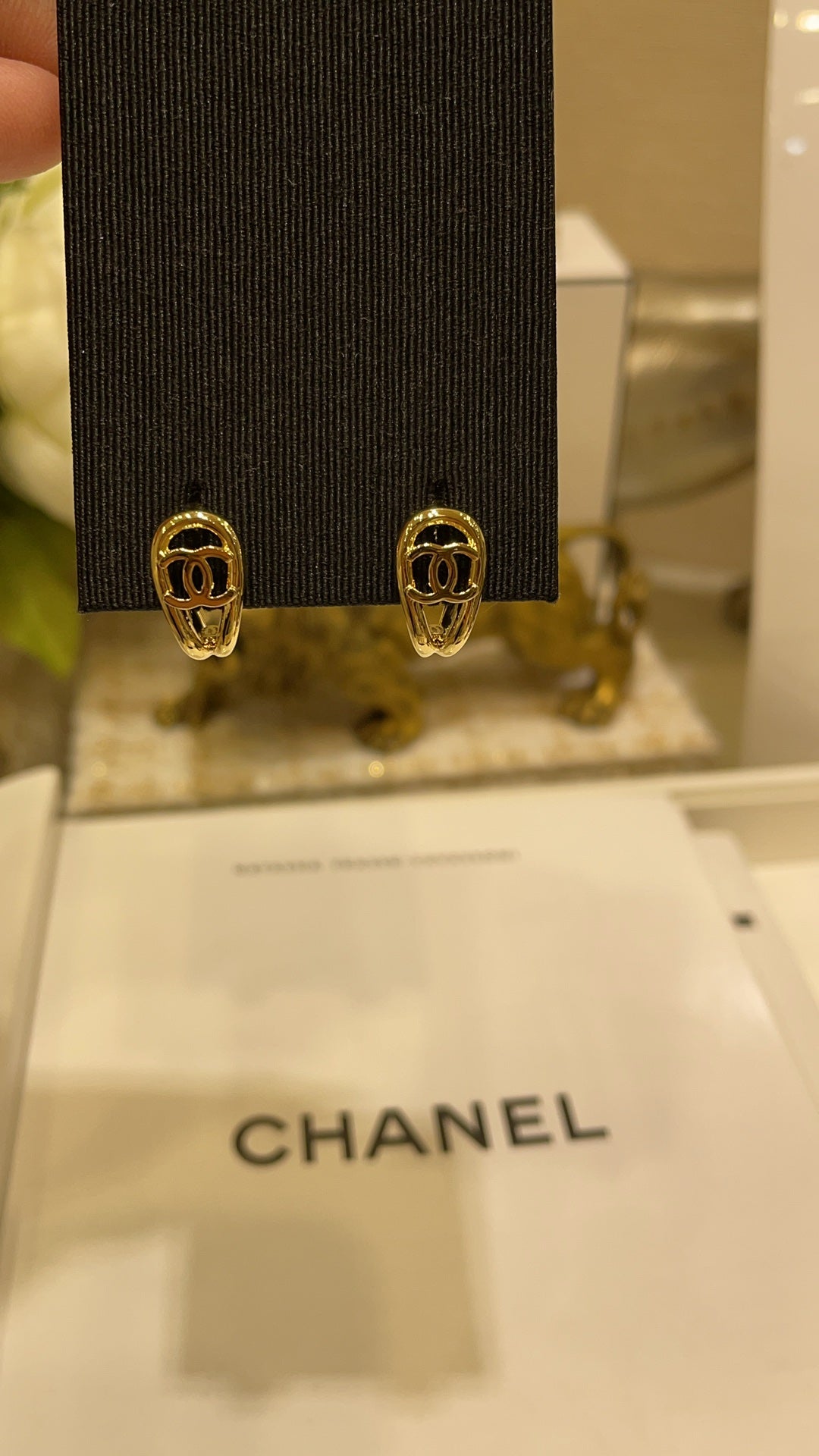 Chanel 2026 Hollowed-out CC Gold Teardrop Earrings