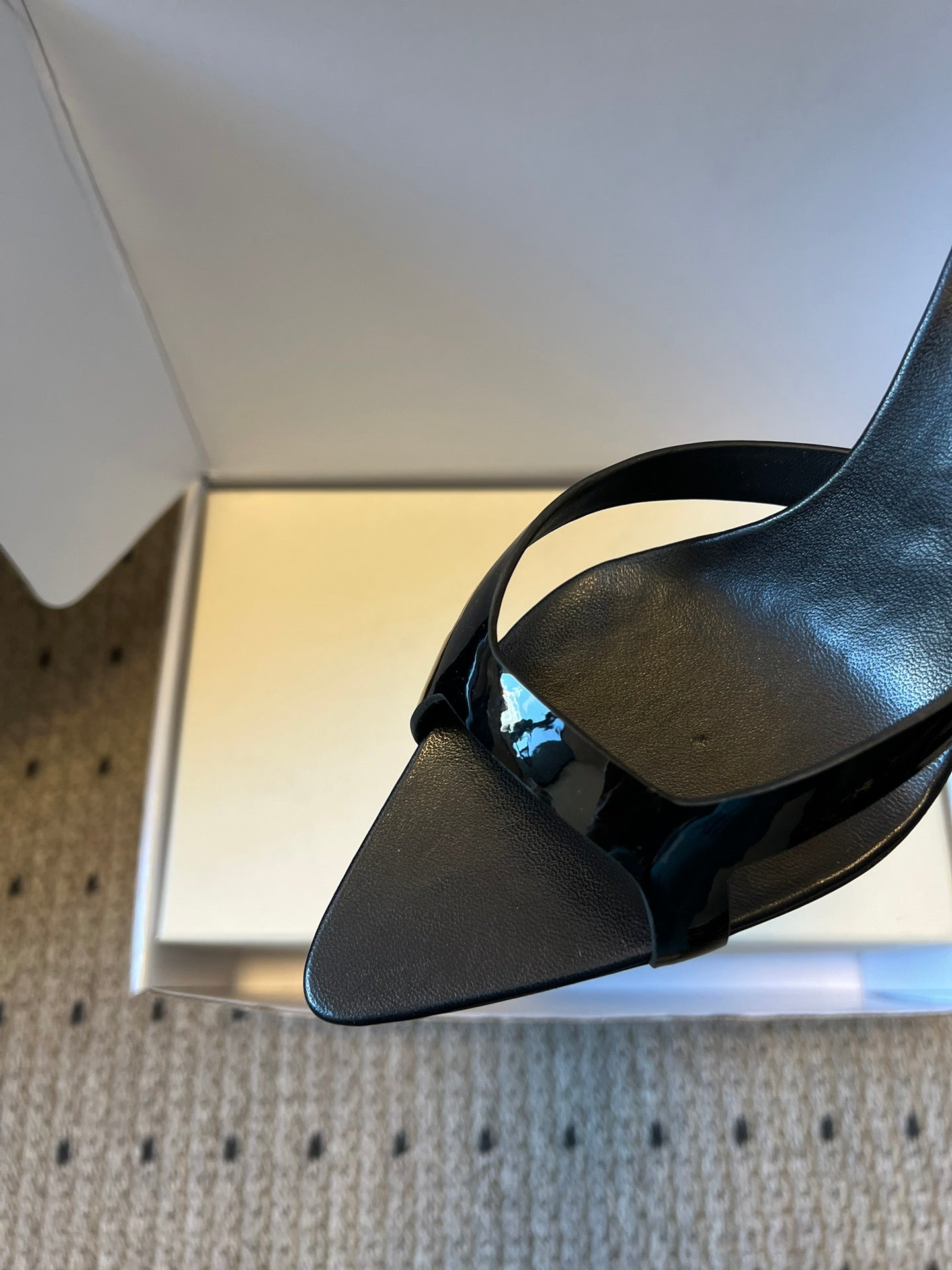 YSL 26ss High Heeled Mules 75 Black Patent Leather Cowhide 651767