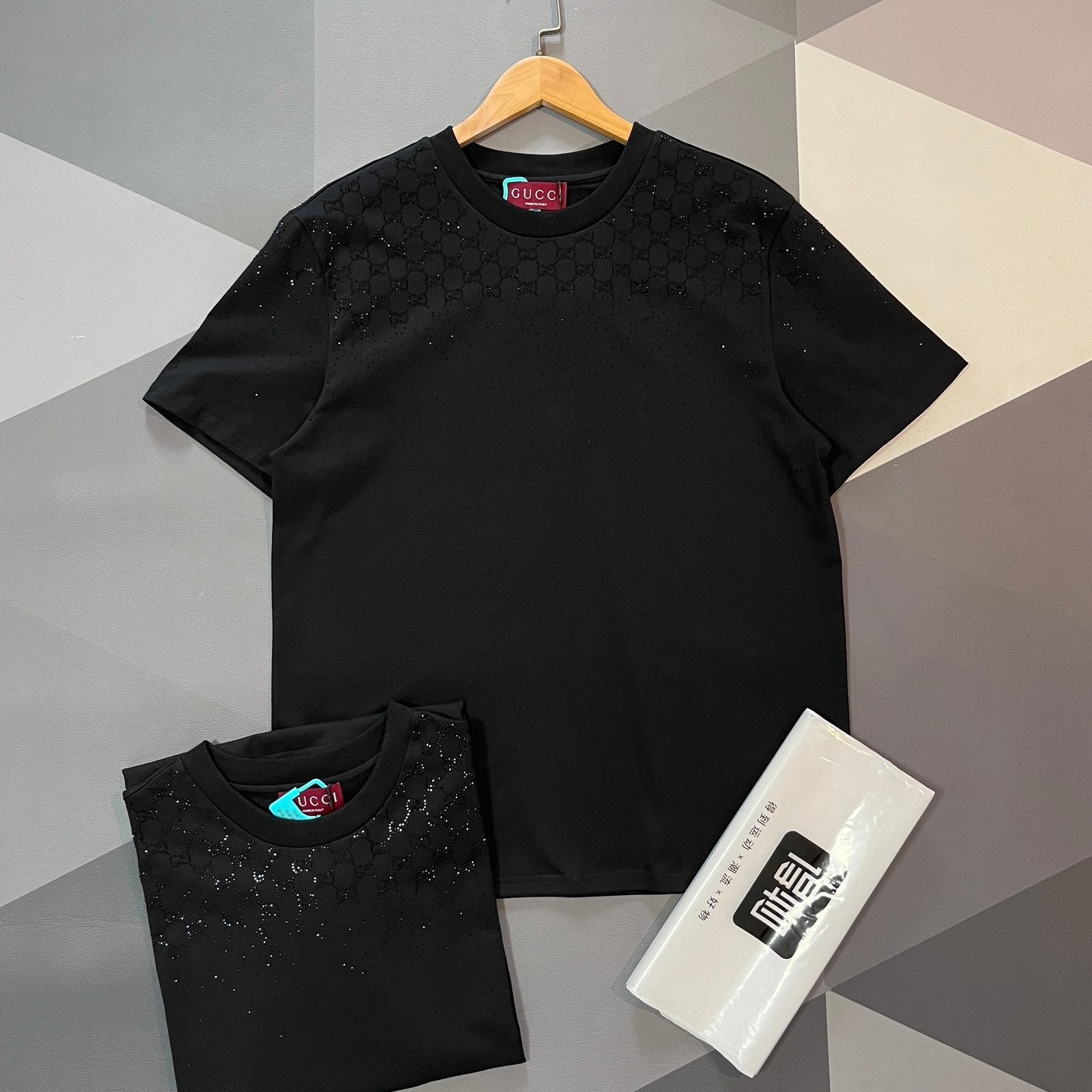 GC 2026 Men's Short-Sleeve T-Shirt Black Rhinestone Cotton 697271