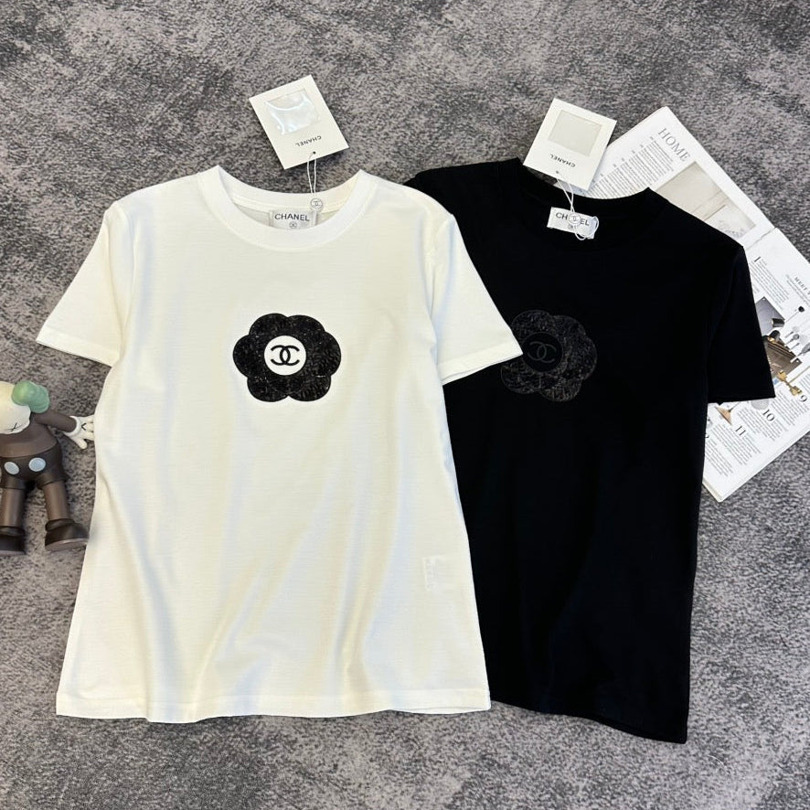 Chanel 2026 Flower T-Shirt Black and White Cotton 359322